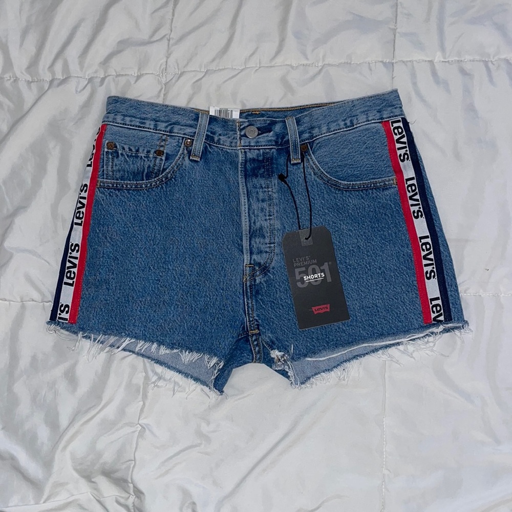 Levi’s 501 cutoff Denim shorts NWT